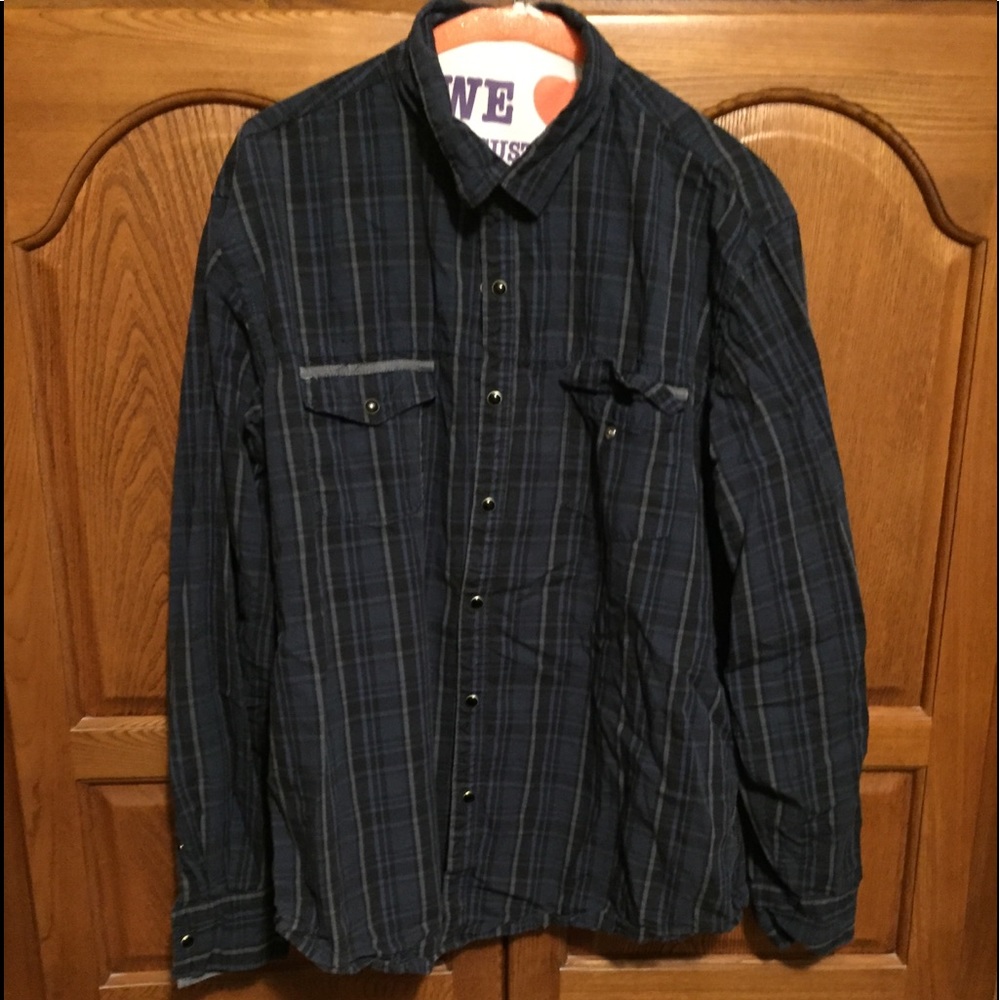 Men’s long sleeve shirt
